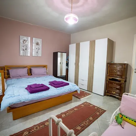 Eleni's Agios Vissarion